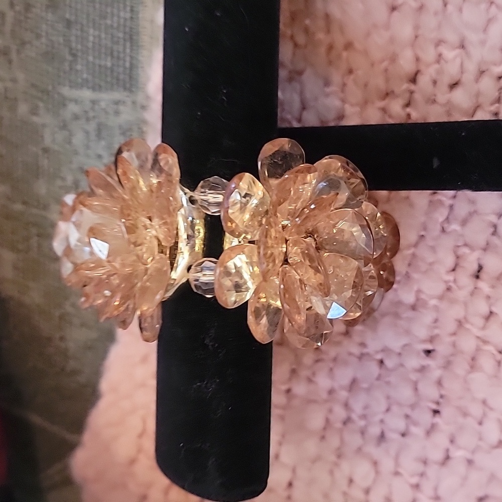 Floral strech  bracelet vintage